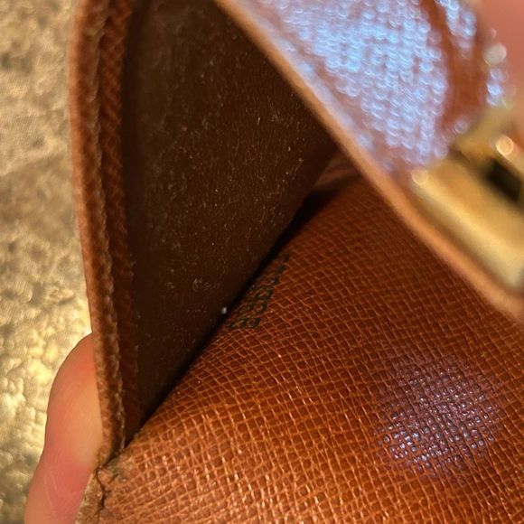 Authentic Louis Vuitton Monogram Key/Card Holder - Picture 8 of 9